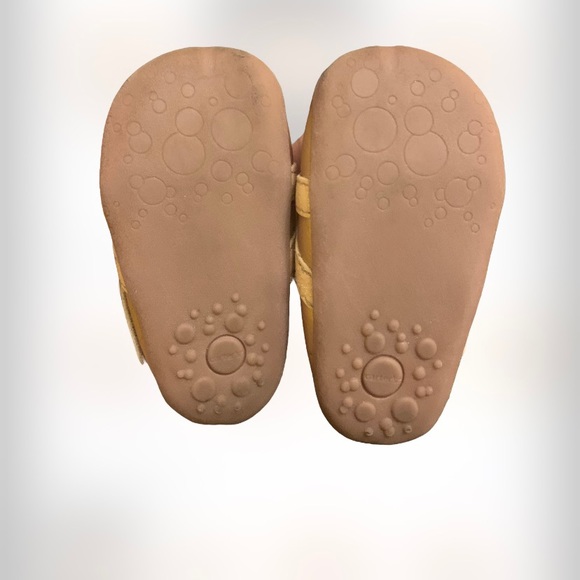 Carter's Every Step Stage 2 Stand Rose Gold Size 4c - Picture 2 of 3